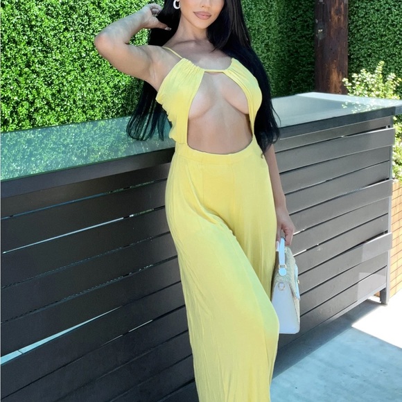 Yellow Jumpsuit - Picture 5 of 6